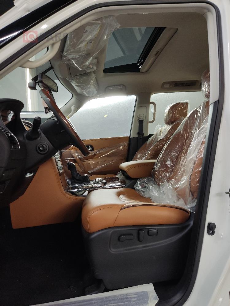 Infiniti QX80
